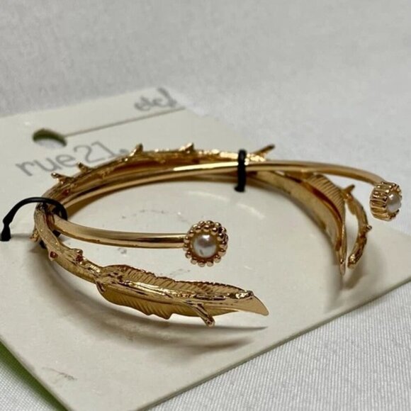 Rue 21 Women's Goldtone Fashion Bangle Set 3 Pack Gold Leaf Stackable NWT - Picture 3 of 7
